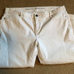 Simply Vera Wang Crop Jeans